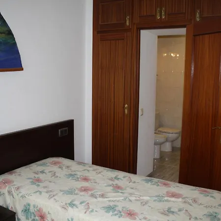 Port Estrella 64