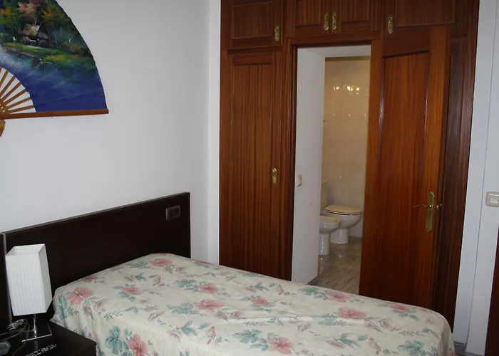 Port Estrella 64